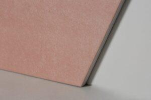 Heksagon płytki różowe do łazienki, kuchni na ścianę, podłogę - APE Klen macba rose quartz 23x26cm. Kafelki heksagonalne w odcieniu koloru różowego z matową powierzchnią.