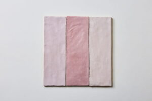 Różowe płytki cegiełki w wariacji tonalnej V4. Płytki cegiełki, ścienne do łazienki lub kuchni - Peronda Harmony SAHN PINK 6,5 x 20 cm