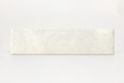 Płytki cegiełki białe Marca Corona Miniature Cera Bianco Latte 6x24 J415. Kafelki satynowe na ścianę.