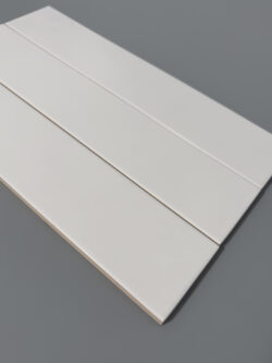 Białe matowe płytki ścienne Absolut Keramika Michigan White Flat 7,5x38
