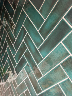 Estudio Vermont Malachite Green 7,5X23 ciemnozielone płytki cegiełki ścienne