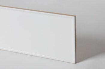 Glazura biała - Peronda Harmony Rim White 15x45 cm. Płytka ceramiczna, ścienna z wystającymi krawędziami w połysku.