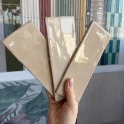 Kafelki cegiełki ścienne błyszczące ciepły piaskowy beż ścienne Vilar Albaro ZOE BEIGE GL 7,5X20