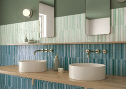 Miętowe płytki łazienkowe na ścianie Harmony Joia Mint 20x20