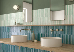 Miętowe płytki łazienkowe na ścianie Harmony Joia Mint 20x20