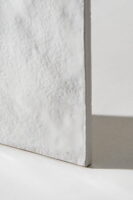 Płytka ścienna biała z błyszczącą powierzchnią, Peronda Harmony Legacy Snow 15x15cm. Hiszpańskie kafelki retro w kwadratowym formacie do kuchni lub łazienki.