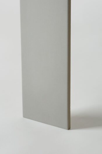 Płytki szary mat - EQUIPE Stromboli Simply Grey 9,2x36,8 cm. Szare kafelki ceramiczne na podłogę i ścianę w macie od hiszpańskiego producenta EQUIPE.