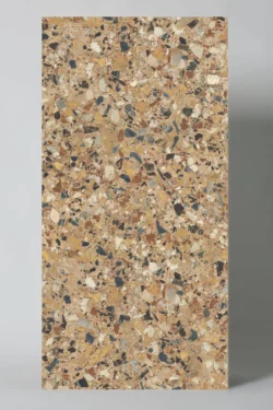 Płytki lastryko beżowe Cerdomus Neoclassica Ambra 60x120 cm Polished. Ciepłe lastryko w odcieniach beżu i brązu z wielokolorowym kruszywem