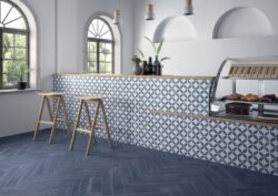 Płytki z wzorem geometrycznym - Harmony Havana White Petals 22,3x22,3