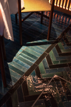 Płytki Marazzi Lume - płytki cegiełki z kolekcji Lume na podłodze