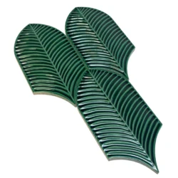 Płytki zielone liście Acquario Due Calathea Lucida A52 10x20cm. Włoskie rękodzieło w kształcie zielonych liści 3d na ścianę. Produkt premium.