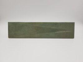 Płytki dekoracyjne na ścianę - Harmony Bari Green Decor 6x24,6 cm. Zielona, błyszcząca płytka cegiełka z wklęsłą powierzchnią - kształt trójkąta od hiszpańskiego producenta Peronda Harmony.