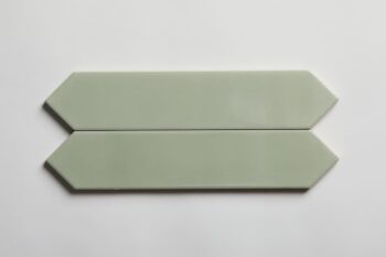 Oliwkowe płytki do kuchni - Equipe Arrow Green halite 5x25 cm. Kafelki w małym podłużnym formacie, ścienne w kolorze oliwkowym - zielonym.