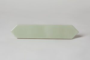 Płytki oliwkowe - Equipe Arrow Green halite 5x25 cm. Podłużne kafelki na ścianę z sześcioma bokami.